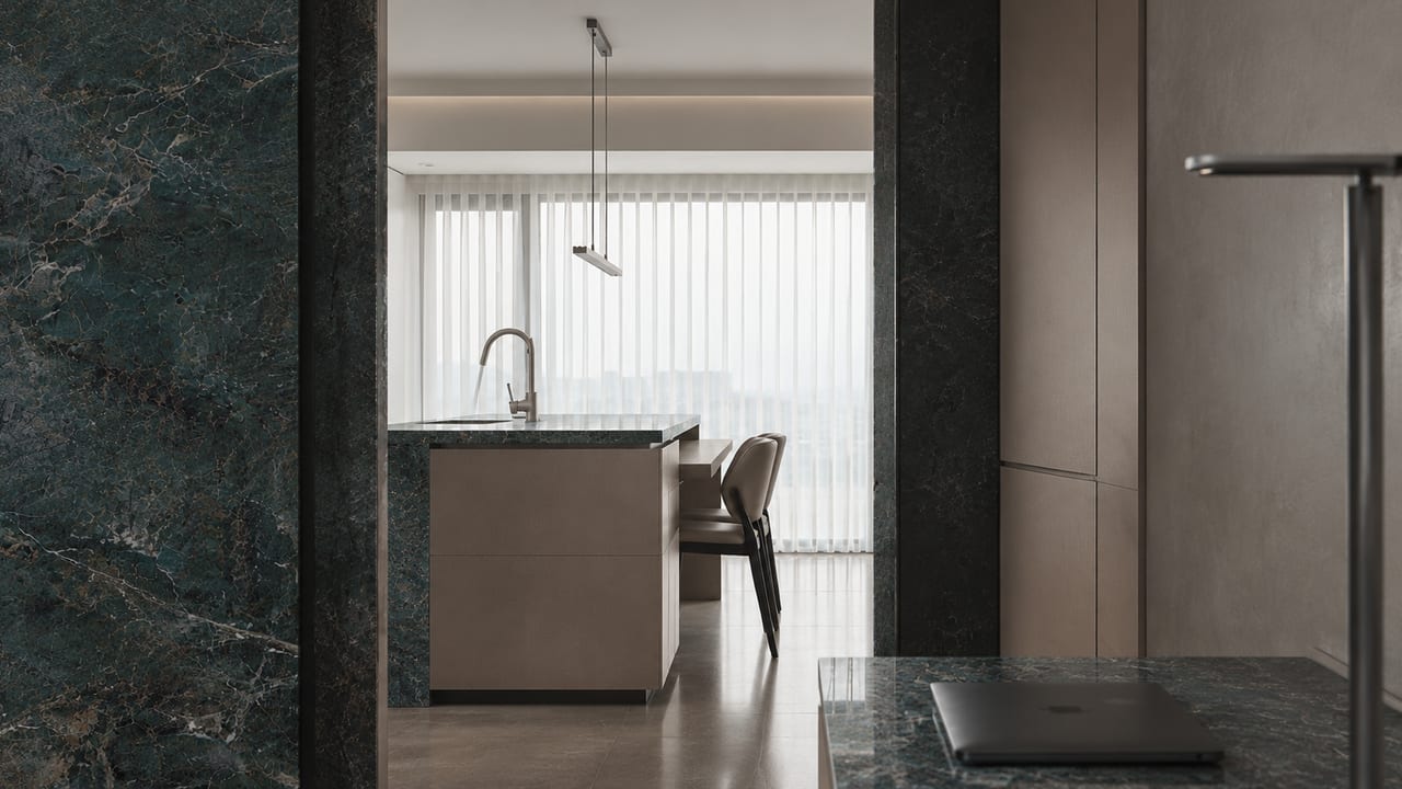 汝窑玉色 × 祖母绿｜意式极简 · 厨房